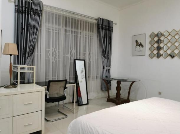 Villa Chacha At Macarena, Megamendung מראה חיצוני תמונה